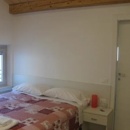 Affitta Casa Vittoria Pensión