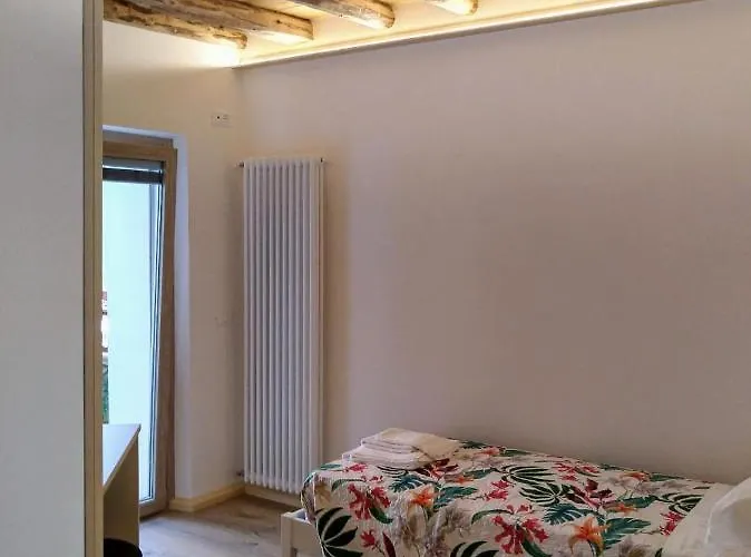 Affitta Casa Vittoria 3*